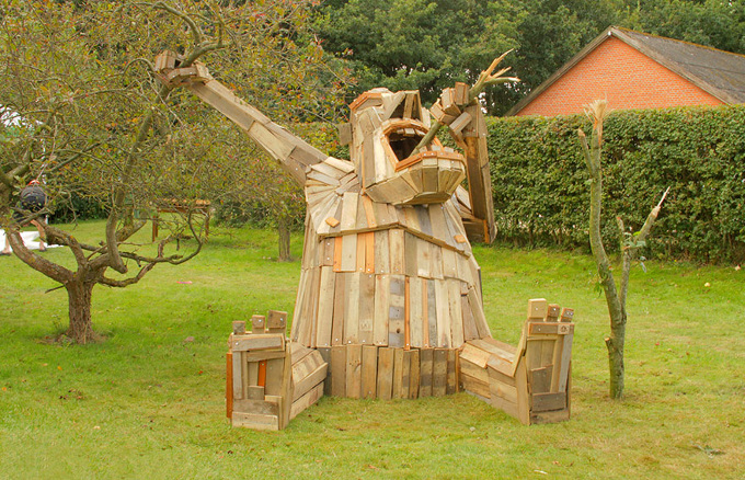 Jack Lumber: scrap wood sculture by Thomas Dambo